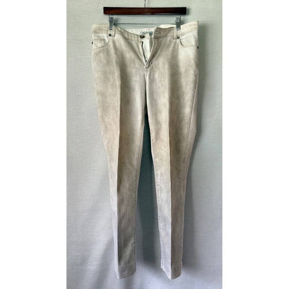 Chicos Platinum Denim Slim Leg Jeans Light Gray Sand Wash Embroidered Size 2.5